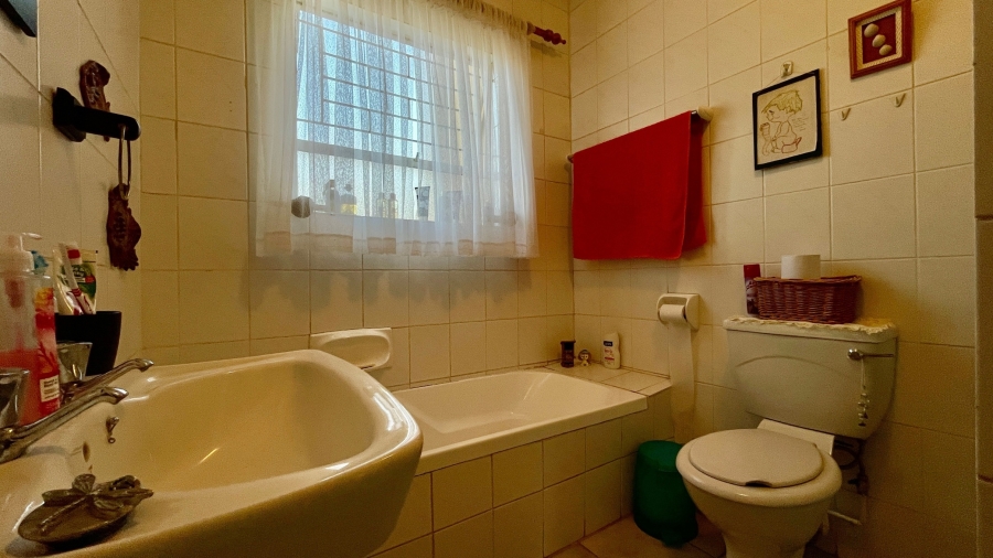 2 Bedroom Property for Sale in Wilkoppies North West